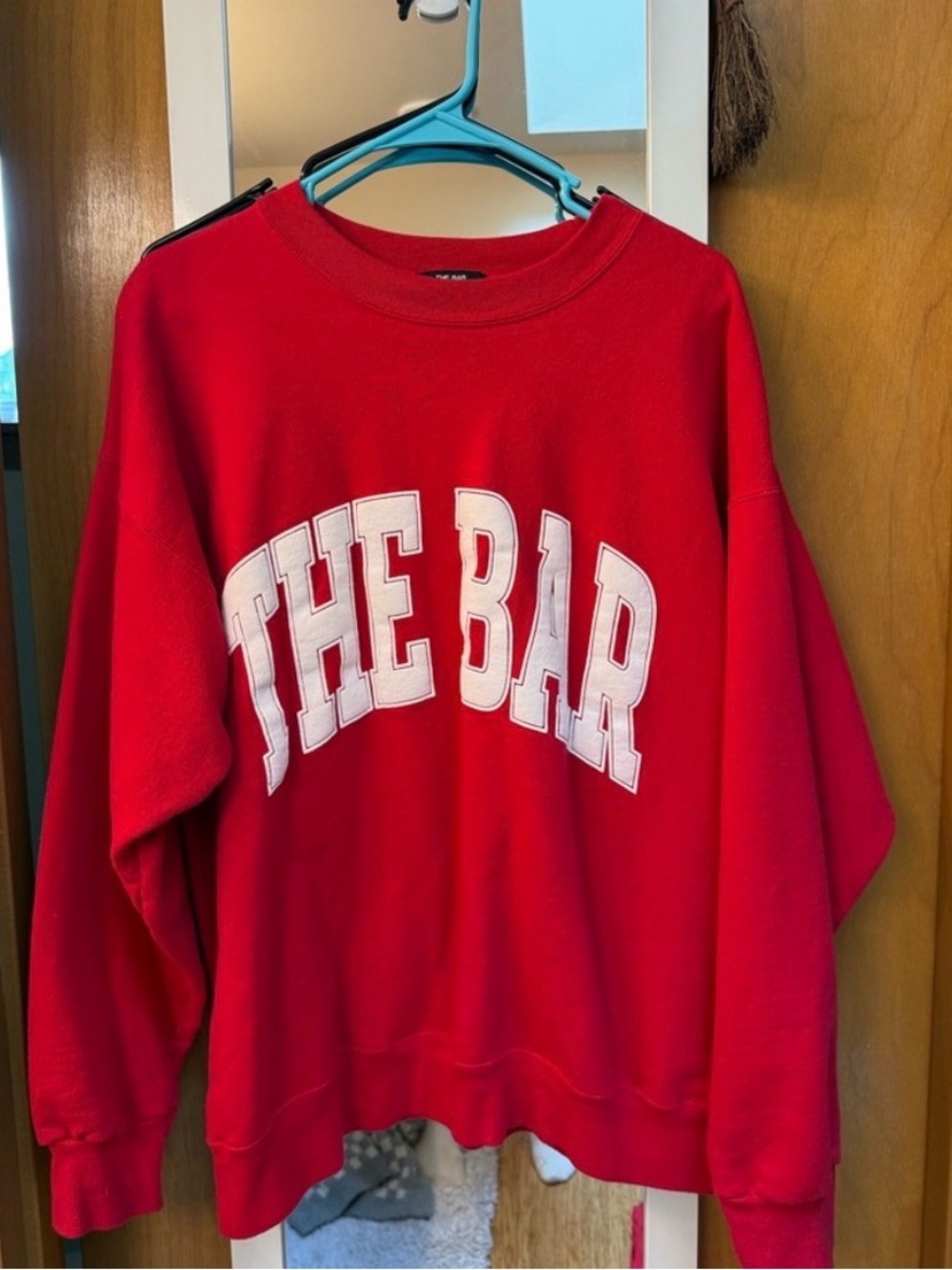 Red 'THE BAR' Crewneck Sweatshirt & joggers Set large - Picture 2 of 3